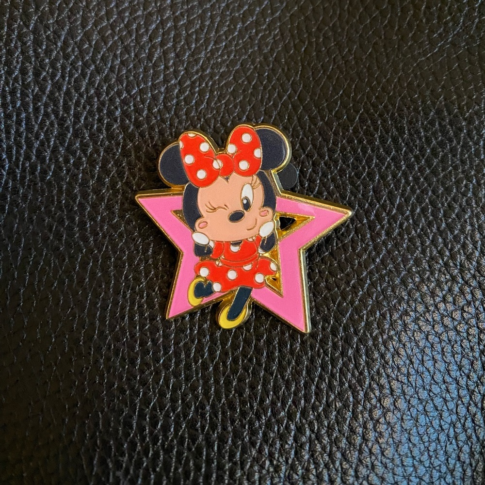 (3/$30) Official Disney Trading Pin: Minnie Mouse